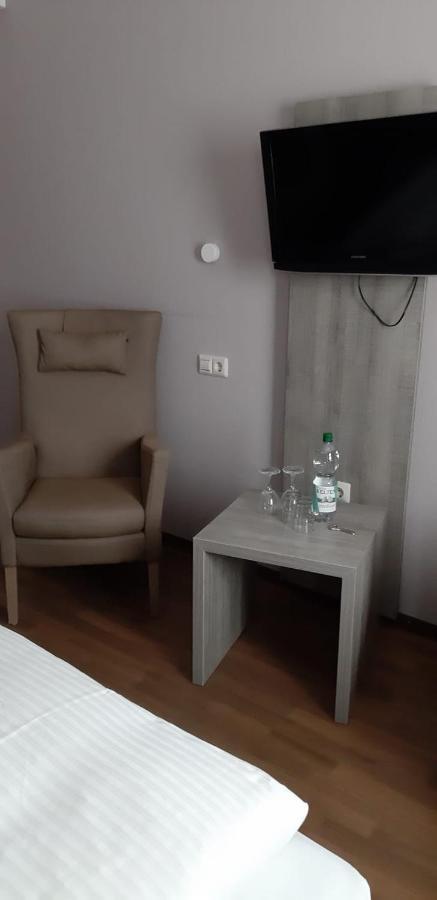 Zum Kronprinzen Hotel Garni Weyher Luaran gambar